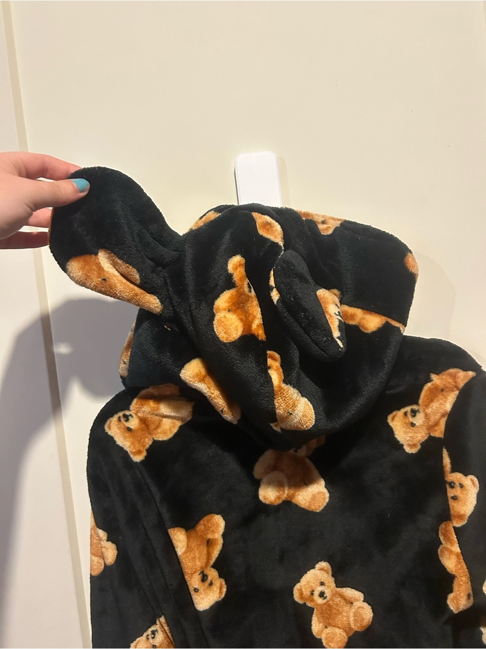 Robe - Picture 4 of 4